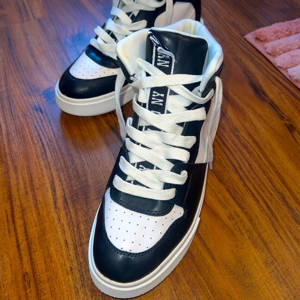 Steve Madden Sneakers